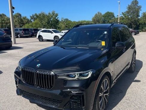 Used 2021 BMW X7 M50i w/ Executive Package image 1