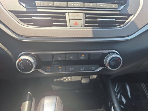 Used 2024 Nissan Altima 2.5 SR FWD image 23