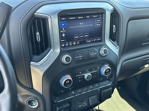 Used 2023 GMC Sierra 3500 SLT w/ Gooseneck/5TH Wheel Package AWD/4WD image 16