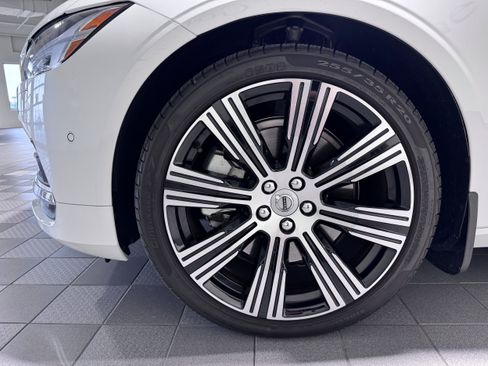 Used 2022 Volvo S90 B6 Inscription w/ Advanced Package AWD/4WD image 10