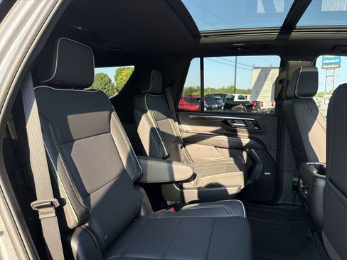 Used 2026 Chevrolet Tahoe Premier w/ Sun And Tow Package AWD/4WD image 27