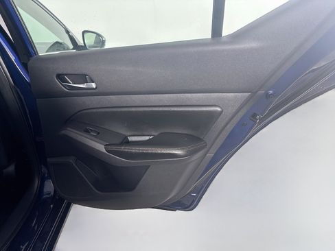 Used 2022 Nissan Altima 2.0 SR FWD image 28