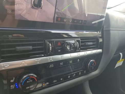 New 2026 Nissan Pathfinder Platinum AWD/4WD image 28