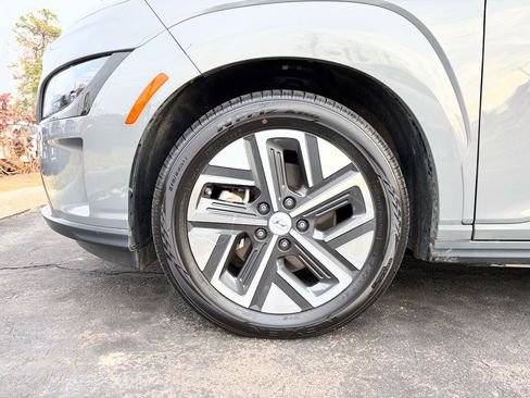 Used 2023 Hyundai Kona SEL image 35