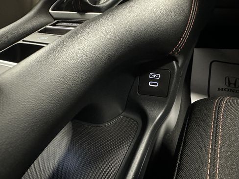 Used 2024 Honda HR-V Sport image 18