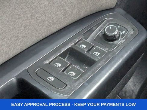 Used 2021 Volkswagen Atlas Cross Sport S image 35