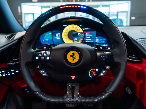 Certified 2024 Ferrari Roma Spider RWD image 5