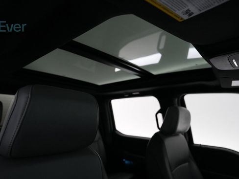 Used 2024 Ford F150 Lightning Lariat image 16