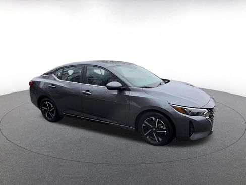 Used 2025 Nissan Sentra SV image 2