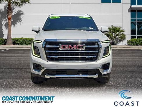Used 2025 GMC Yukon XL Elevation image 2