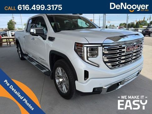 Used 2023 GMC Sierra 1500 Denali w/ Technology Package AWD/4WD image 3