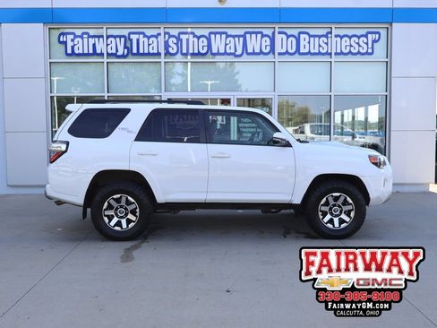 Used 2020 Toyota 4Runner TRD Off-Road Premium w/ Moonroof Package AWD/4WD image 1