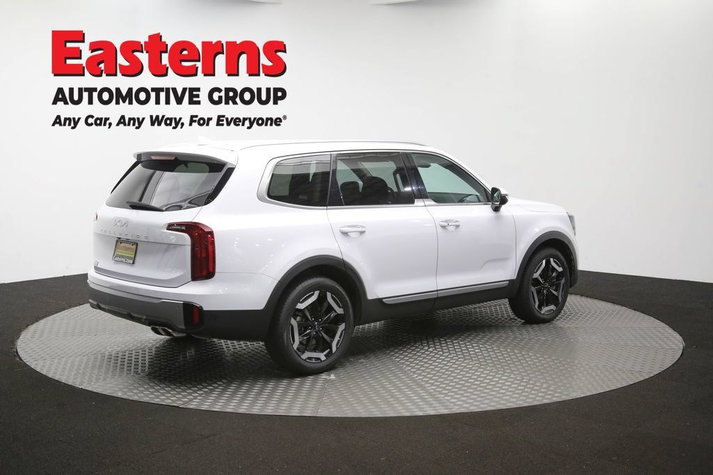 Used 2025 Kia Telluride S FWD image 44