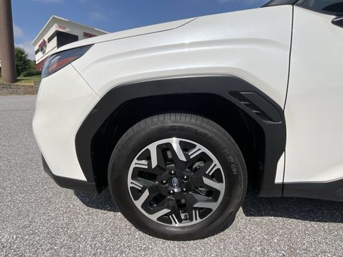 Used 2025 Subaru Forester Premium AWD/4WD image 13