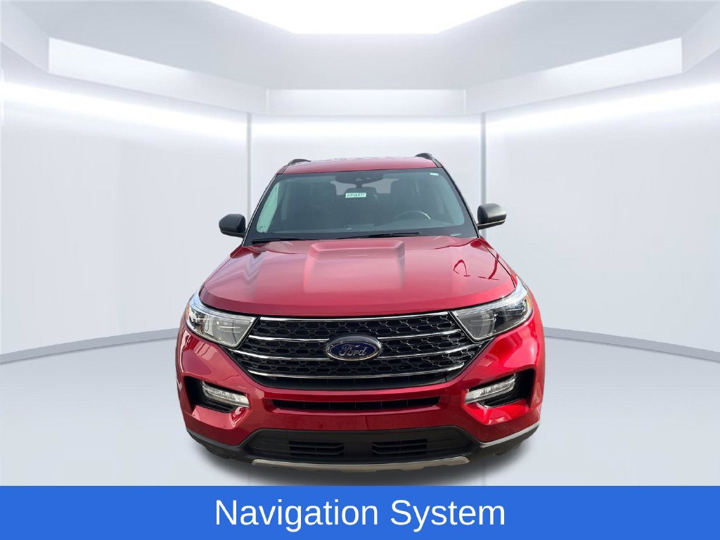 Used 2024 Ford Explorer XLT w/ Equipment Group 202A AWD/4WD image 10