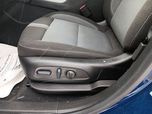 Used 2023 Chevrolet Blazer LT image 18