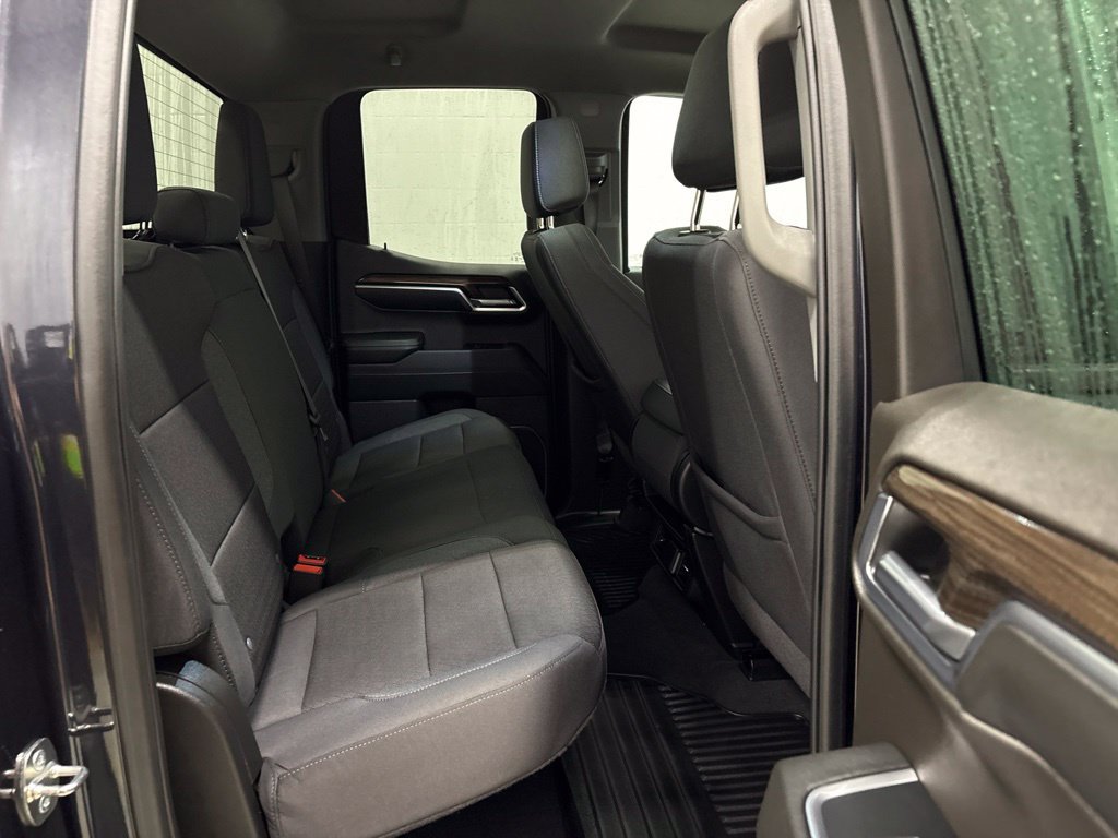 Used 2024 Chevrolet Silverado 1500 LT AWD/4WD image 38