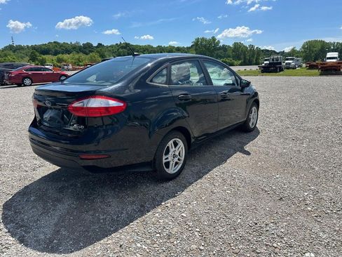 Used 2019 Ford Fiesta SE FWD image 5