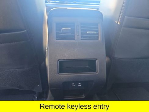 Used 2025 Mitsubishi Outlander AWD image 14