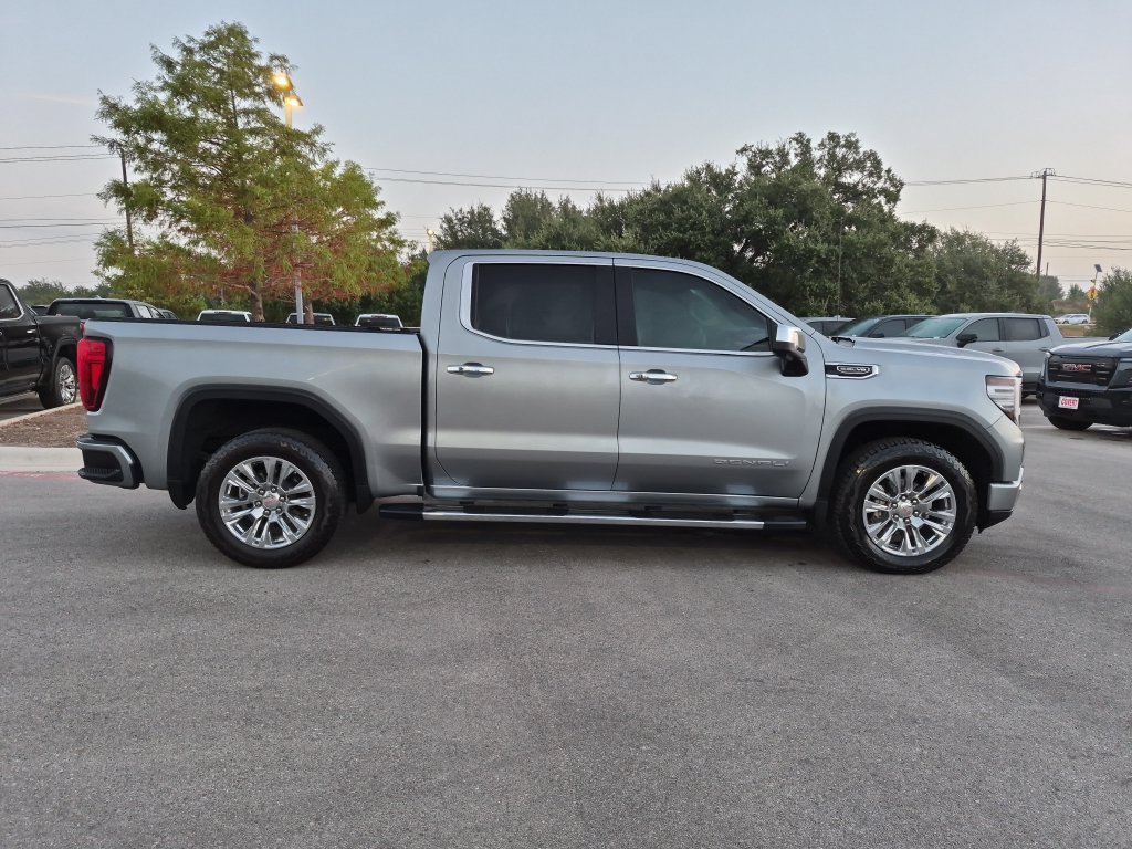 Used 2025 GMC Sierra 1500 Denali AWD/4WD image 11