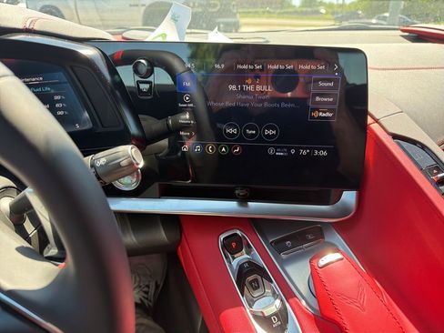 Used 2023 Chevrolet Corvette Stingray Preferred Cpe w/ Z51 Performance Package RWD image 7