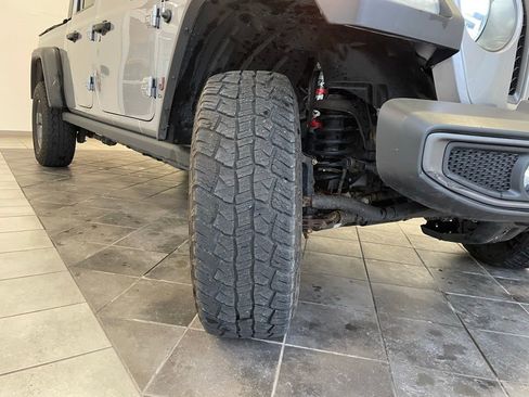 Used 2020 Jeep Gladiator Rubicon w/ Uconnect 4C Nav & Sound Group image 18