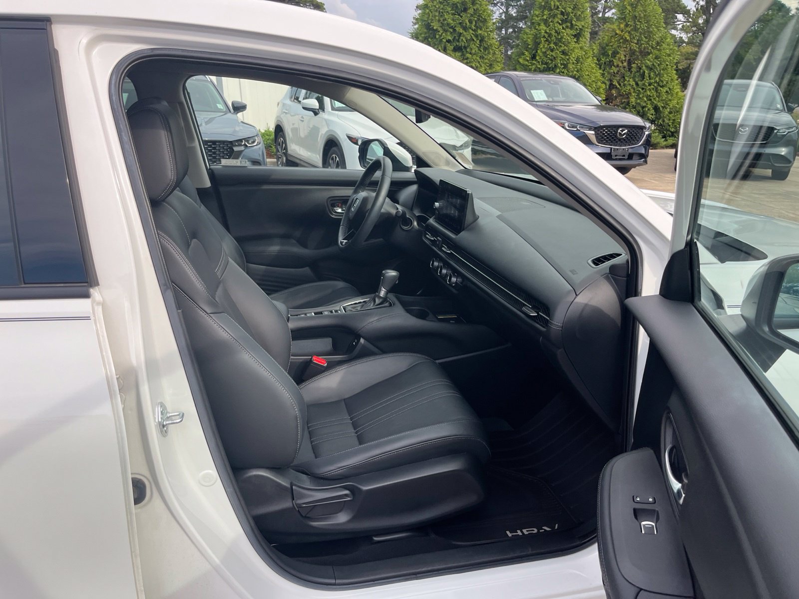 Used 2024 Honda HR-V EX-L image 33