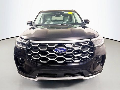New 2026 Ford Explorer Platinum AWD/4WD image 2