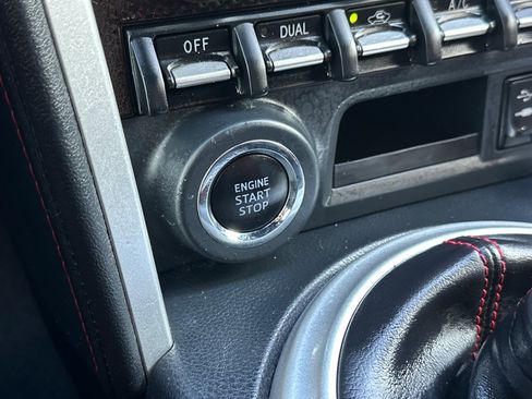 Used 2019 Toyota 86 image 33