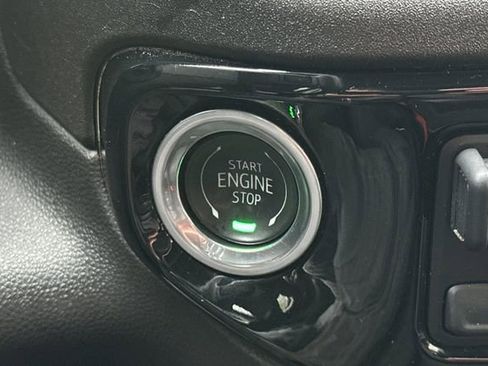 Used 2024 Chevrolet Silverado 2500 LT image 20