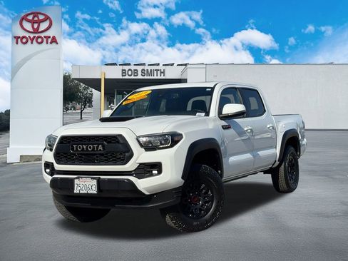 Used 2019 Toyota Tacoma TRD Pro image 2