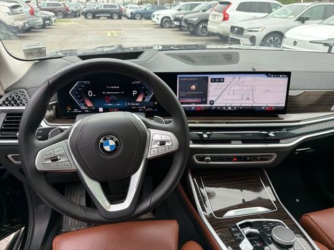 Used 2026 BMW X7 xDrive40i AWD/4WD image 8