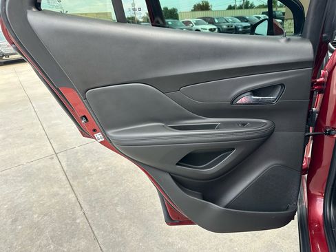 Used 2021 Buick Encore Preferred image 26