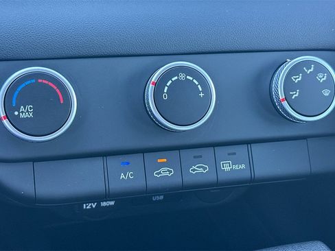 Used 2026 Hyundai Elantra SE image 22