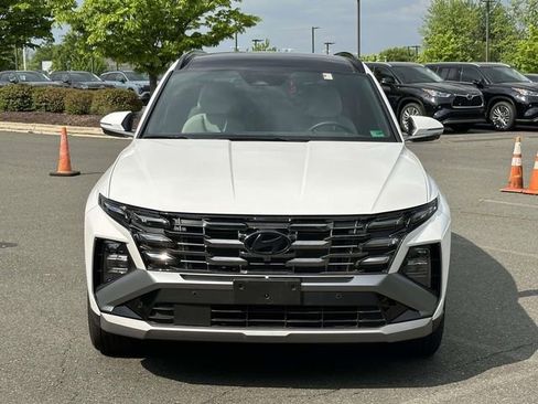 Used 2025 Hyundai Tucson Limited FWD image 6