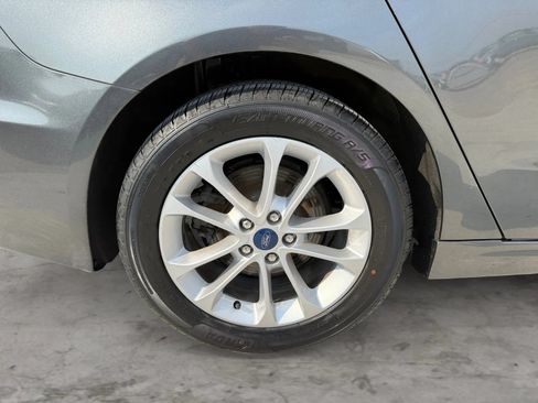 Used 2019 Ford Fusion SE FWD image 45