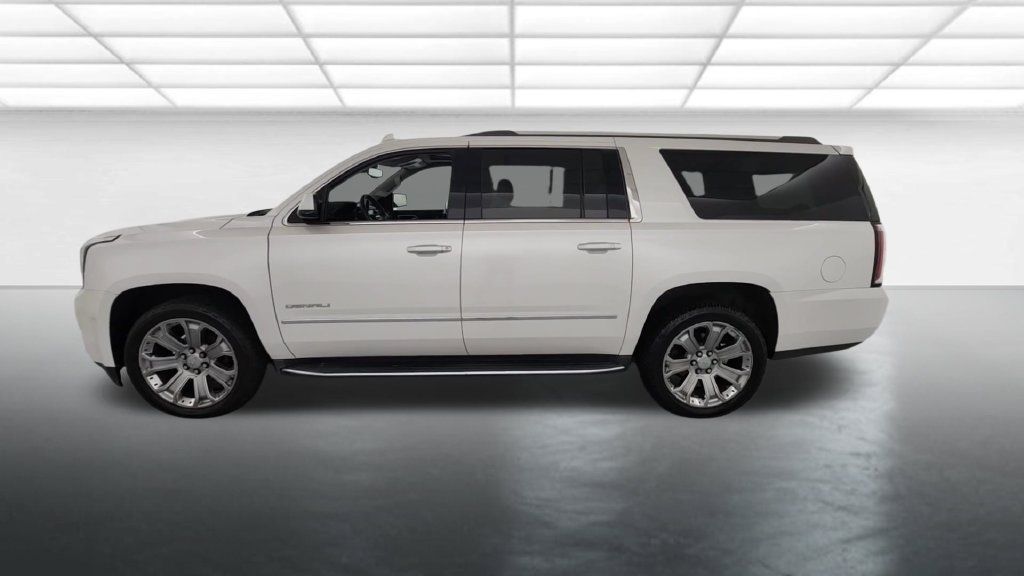 Used 2017 GMC Yukon XL Denali w/ Open Road Package AWD/4WD image 4