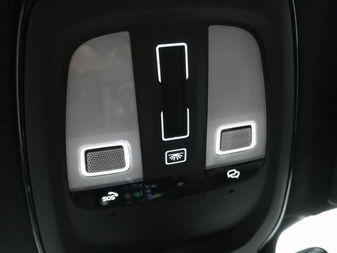 Used 2023 Volvo XC40 Recharge Ultimate w/ Protection Package Premier AWD/4WD image 22
