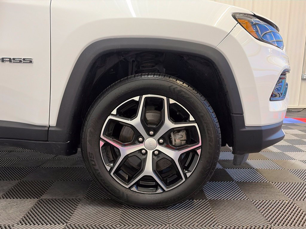 Used 2024 Jeep Compass Limited AWD/4WD image 25
