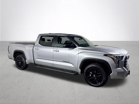 Used 2025 Toyota Tundra Limited AWD/4WD image 4
