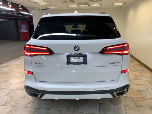 Used 2023 BMW X5 xDrive40i w/ M Sport Package AWD/4WD image 8