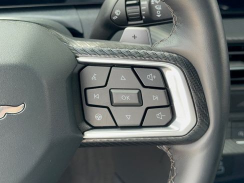Used 2025 Ford Mustang GT RWD image 19