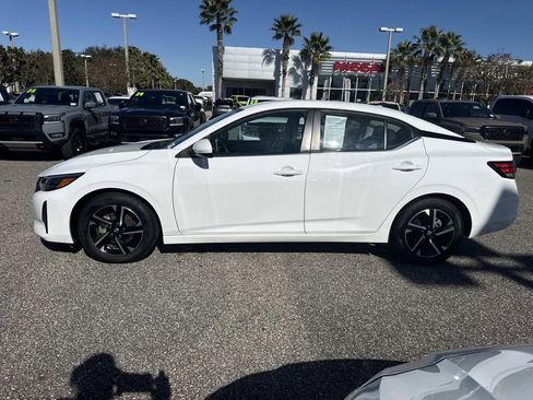 Certified 2024 Nissan Sentra SV image 7