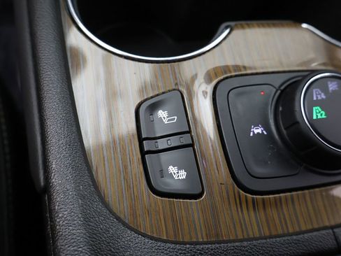 Used 2023 GMC Acadia SLE w/ Driver Convenience Package image 54