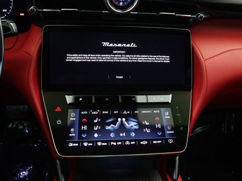 Used 2024 Maserati GranTurismo Trofeo image 43