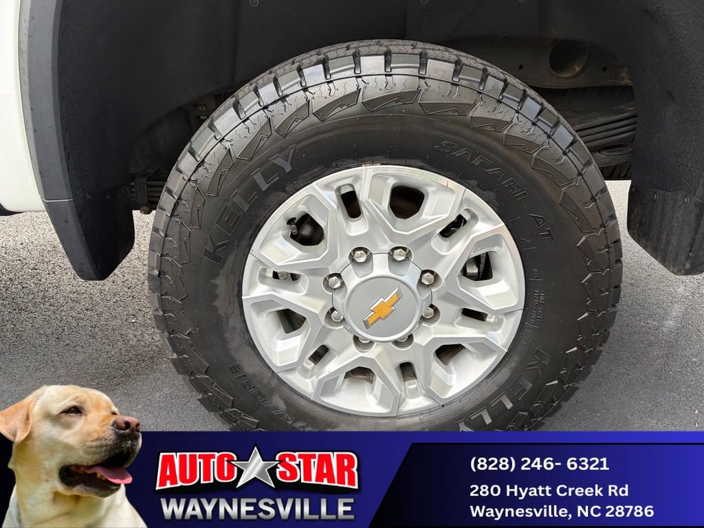 Used 2024 Chevrolet Silverado 2500 LT AWD/4WD image 32
