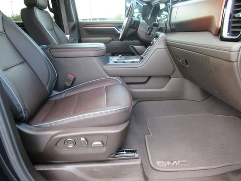 Used 2024 GMC Sierra 2500 Denali w/ Denali Reserve Package AWD/4WD image 10