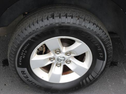 Used 2021 RAM 1500 Classic SLT AWD/4WD image 23