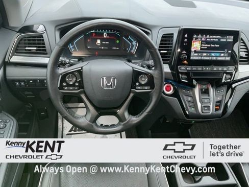 Used 2024 Honda Odyssey Elite image 25