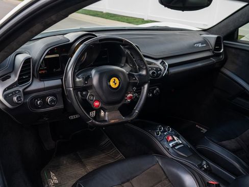 Used 2012 Ferrari 458 Italia Coupe RWD image 13